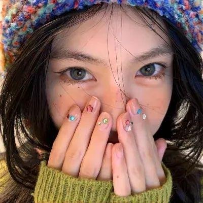 发光的河流